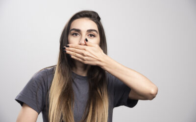 Témoignages anonymes : une nouvelle preuve possible en justice, le rôle clé du Commissaire de Justice